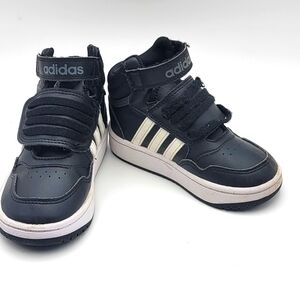 Adidas Kids Black Sneakers‎ SIZE 8